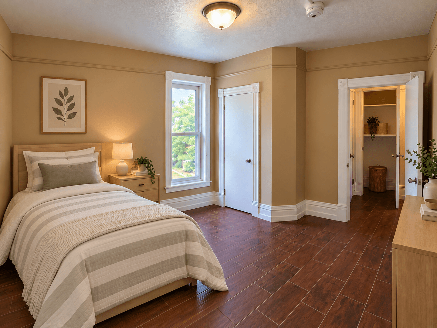 Duluth Apartment: 421 N 1st Ave W