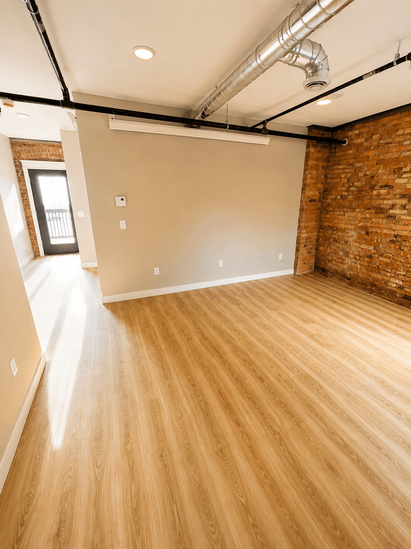 Duluth Apartment: 627 E 4th Street