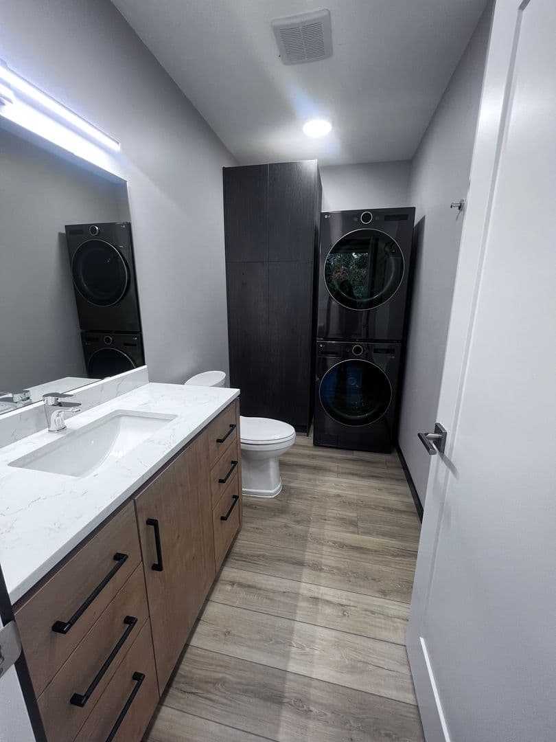 Duluth Apartment: 4005 Robinson Street
