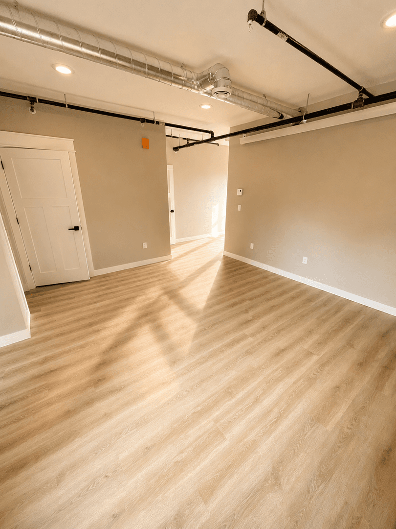 Duluth Apartment: 627 E 4th Street