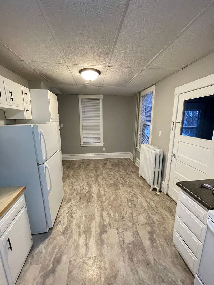 Superior House: 1205 Belknap St