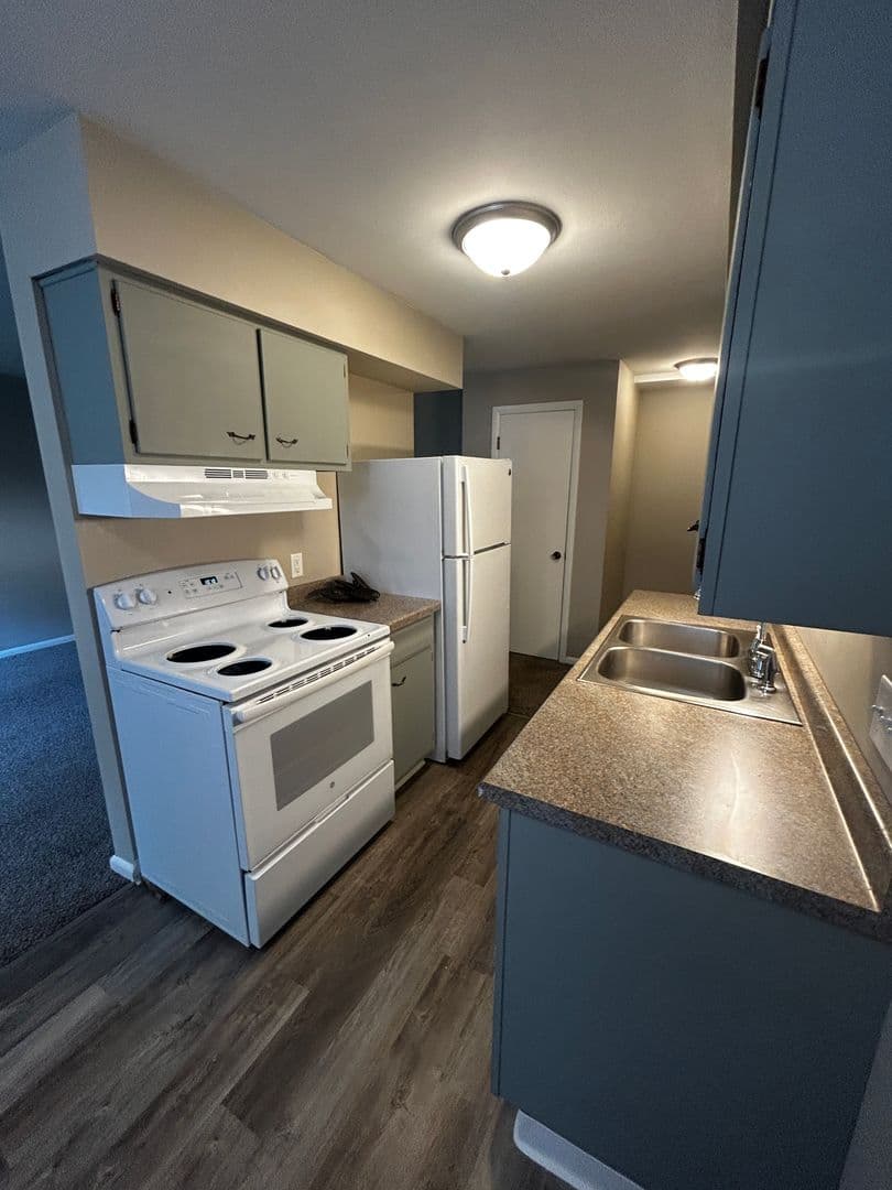 Duluth Apartment: 1807 E 3rd St