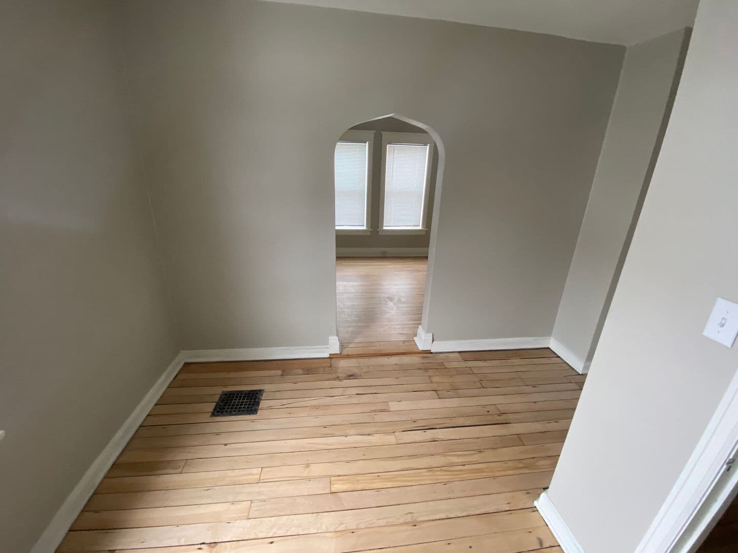 Duluth House: 3151 Vernon St