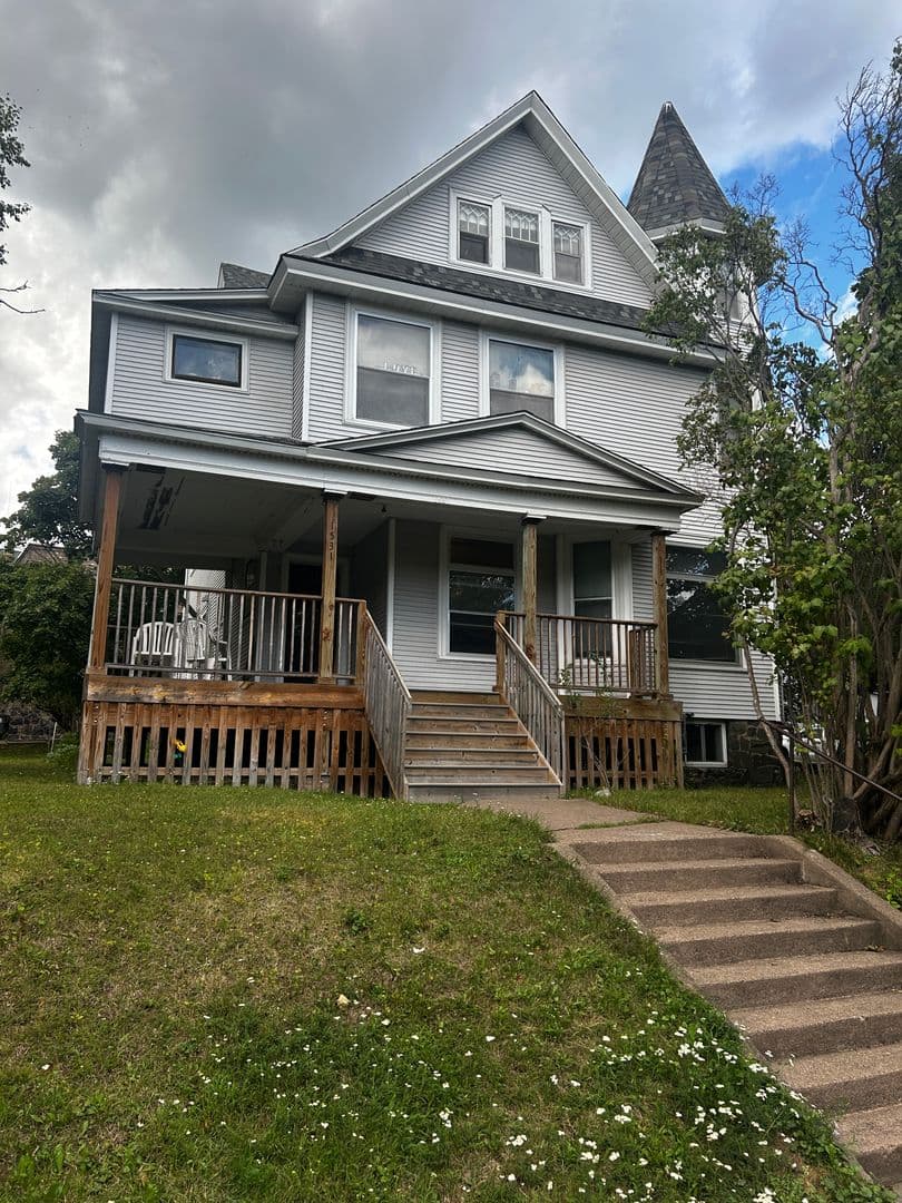 Duluth Apartment: 1531 Jefferson St