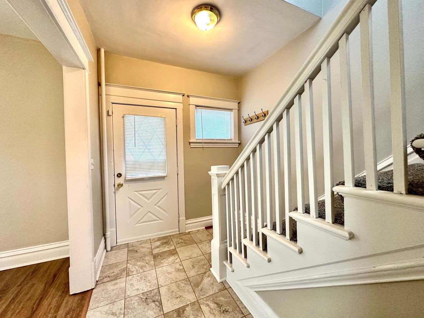 Duluth Apartment: 622 E 8th St