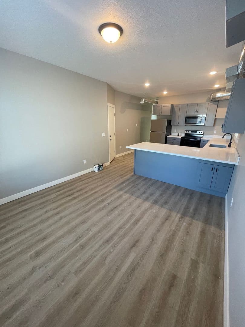 Duluth Apartment: 417-419 N 2nd Ave E