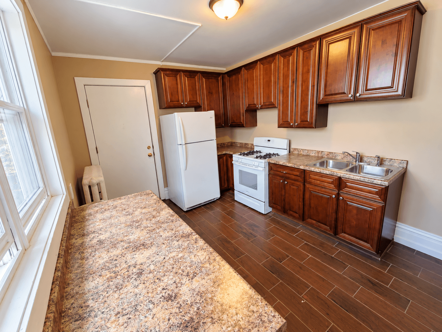 Duluth Apartment: 421 N 1st Ave W