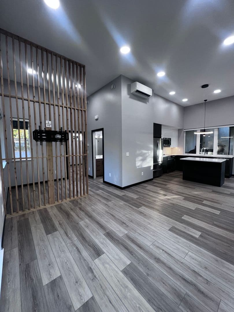Duluth Apartment: 4005 Robinson Street