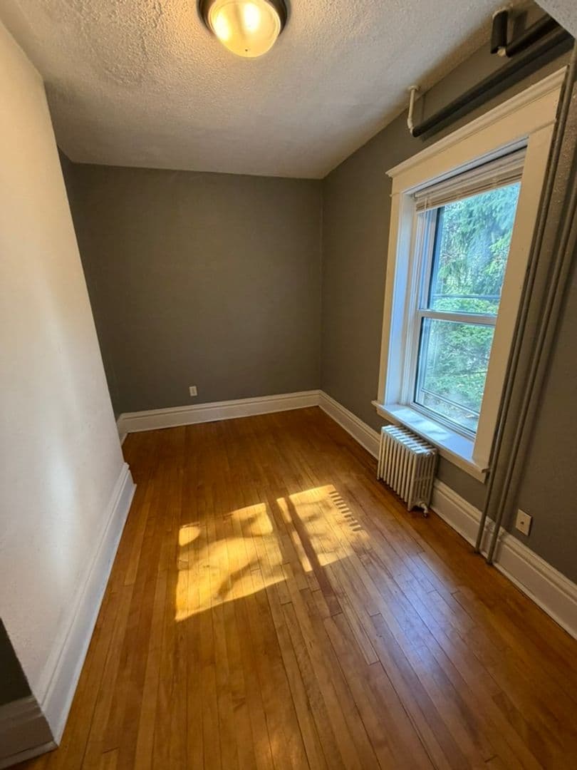 Duluth Apartment: 918 - 922 E 5th St