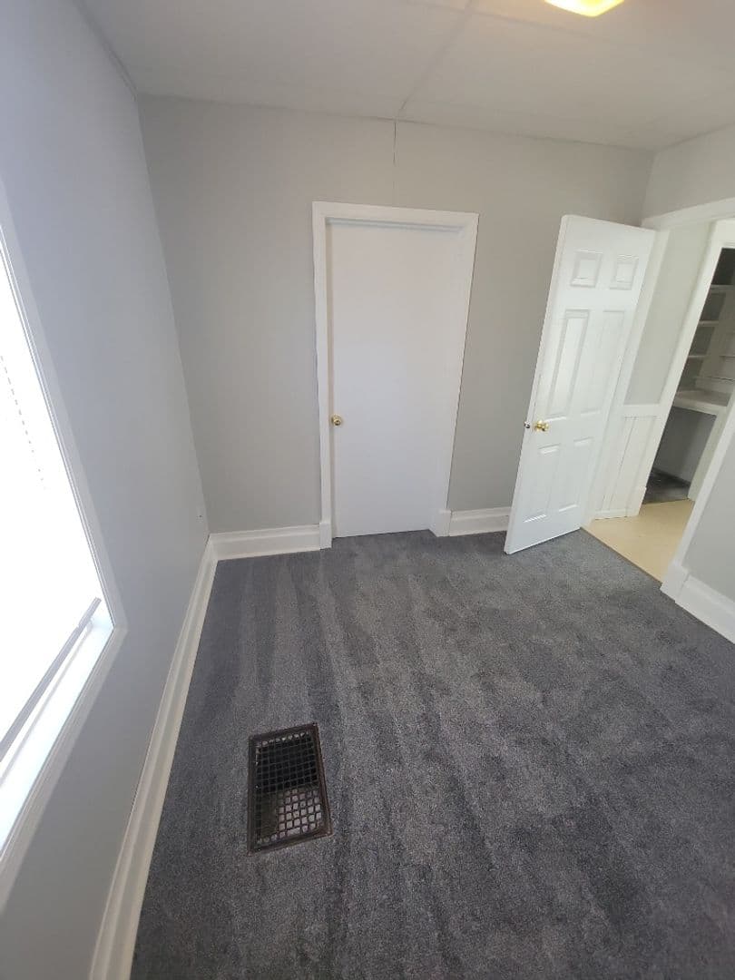 Duluth Apartment: 422 N 27th Ave W