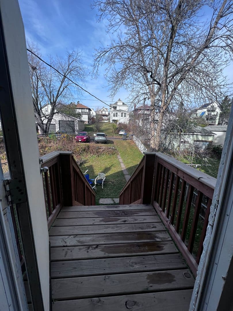 Duluth Apartment: 715 E 6th St