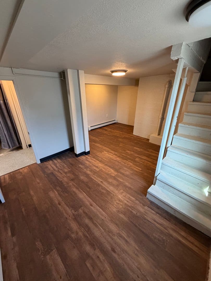 Duluth Apartment: 902 N 11th Ave E