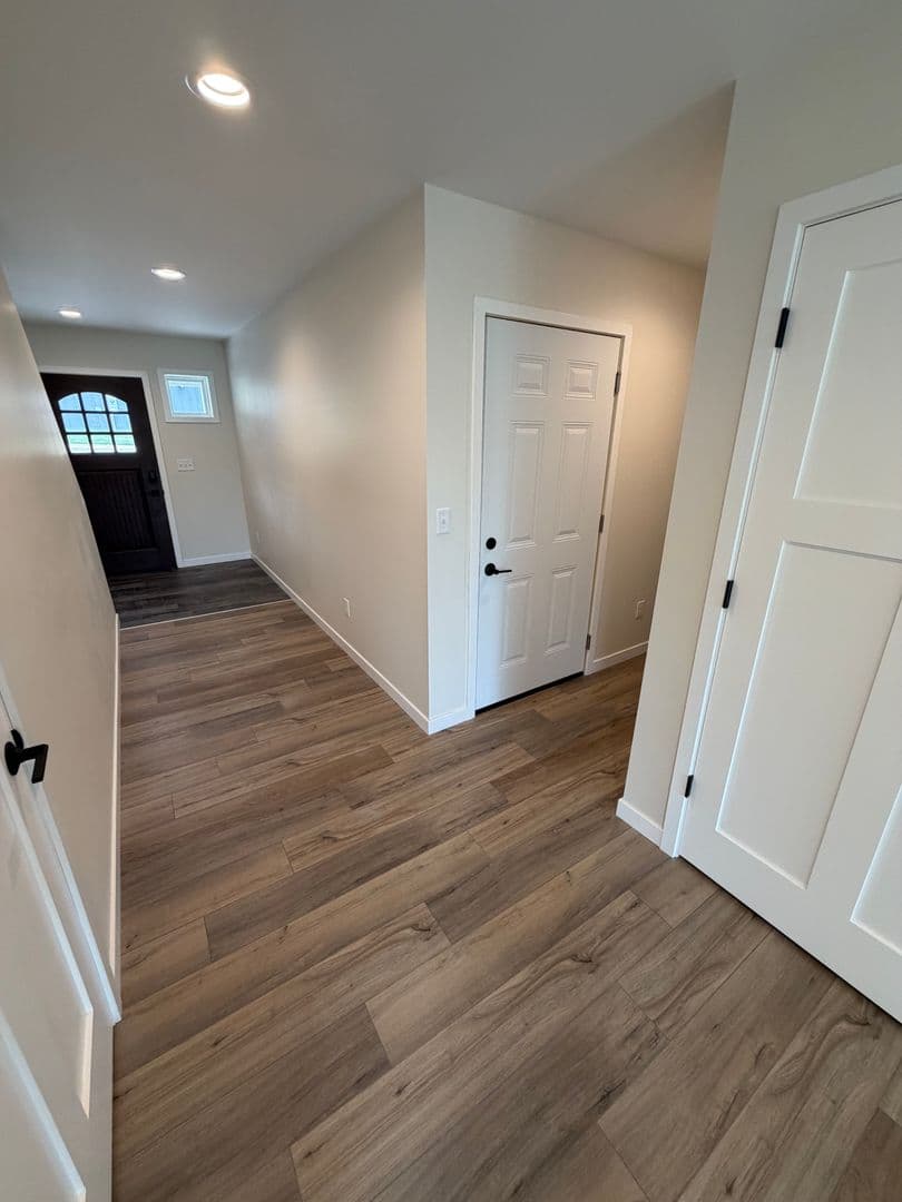 Duluth House: 2104 Cottage Hill