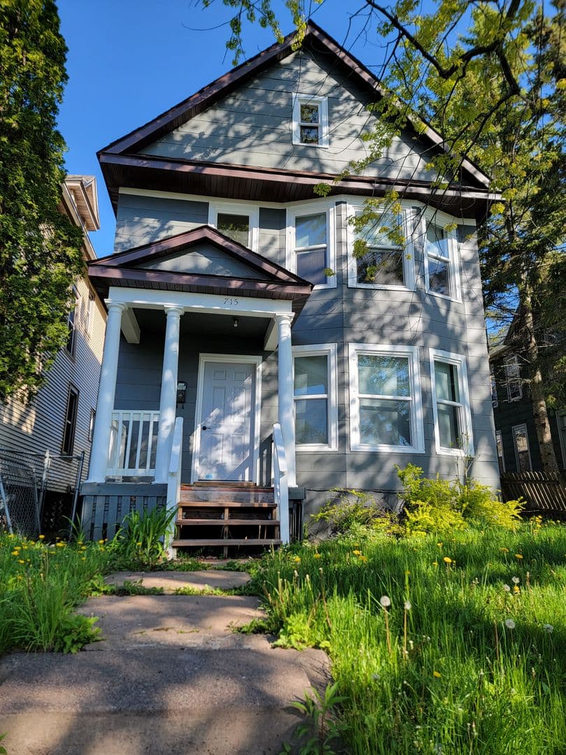 Duluth Apartment: 715 E 6th St