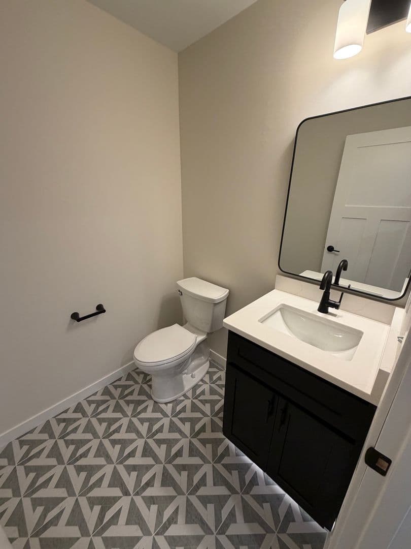 Duluth House: 2104 Cottage Hill