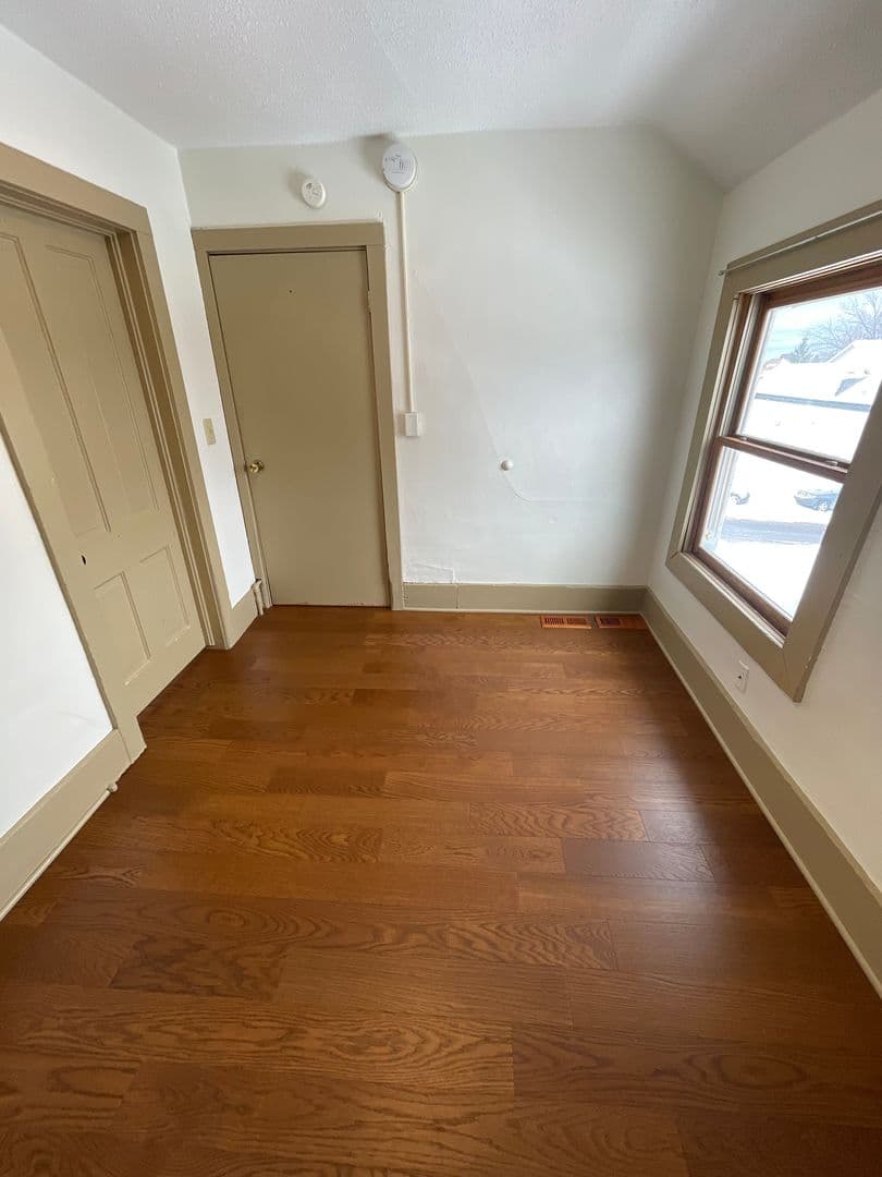 Duluth Apartment: 217 N 25th Ave W
