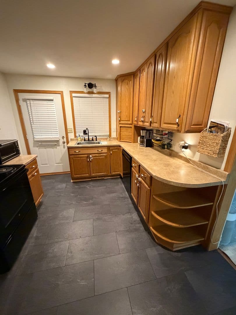 Duluth Apartment: 605 - 607 Leicester Ave