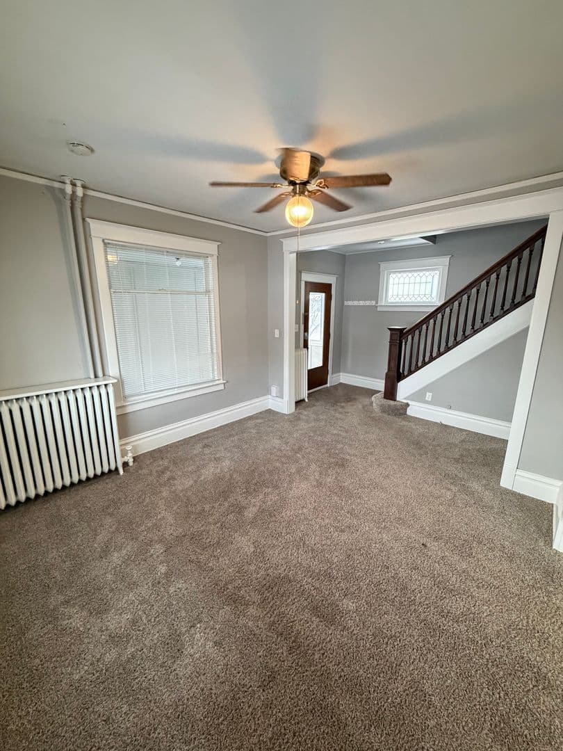 Superior House: 1205 Belknap St