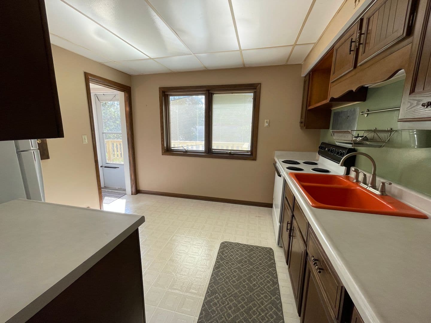 Duluth House: 226 W Kent Road