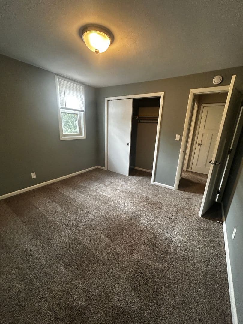 Duluth Apartment: 1807 E 3rd St