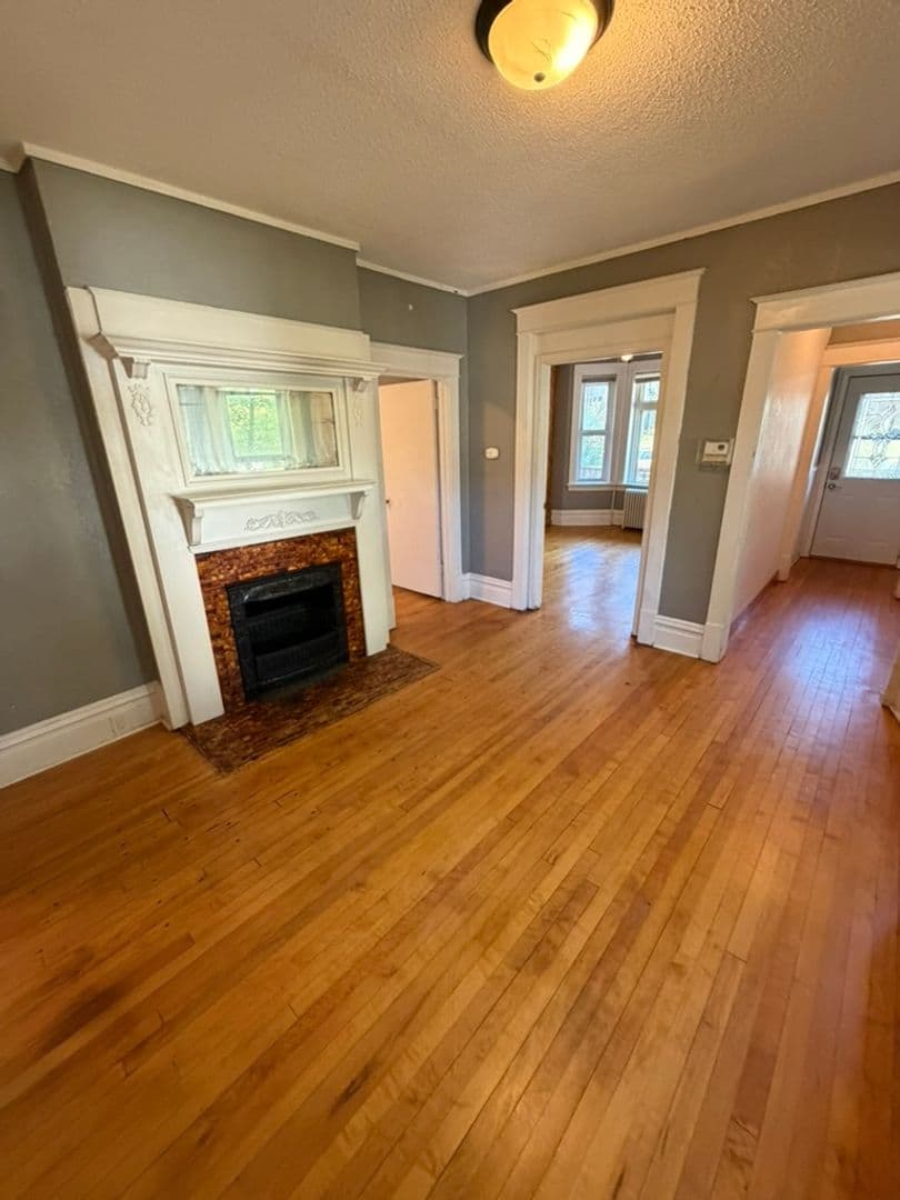 Duluth Apartment: 918 - 922 E 5th St