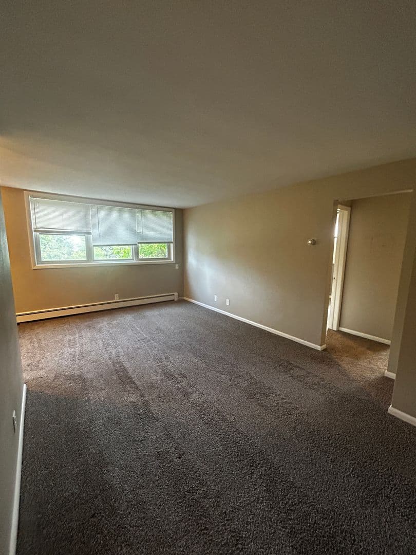 Duluth Apartment: 1807 E 3rd St