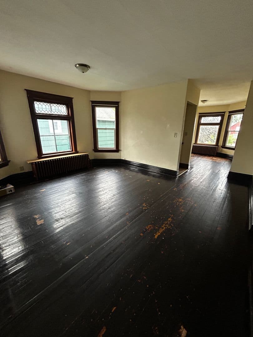 Superior Apartment: 1209 N 16th St
