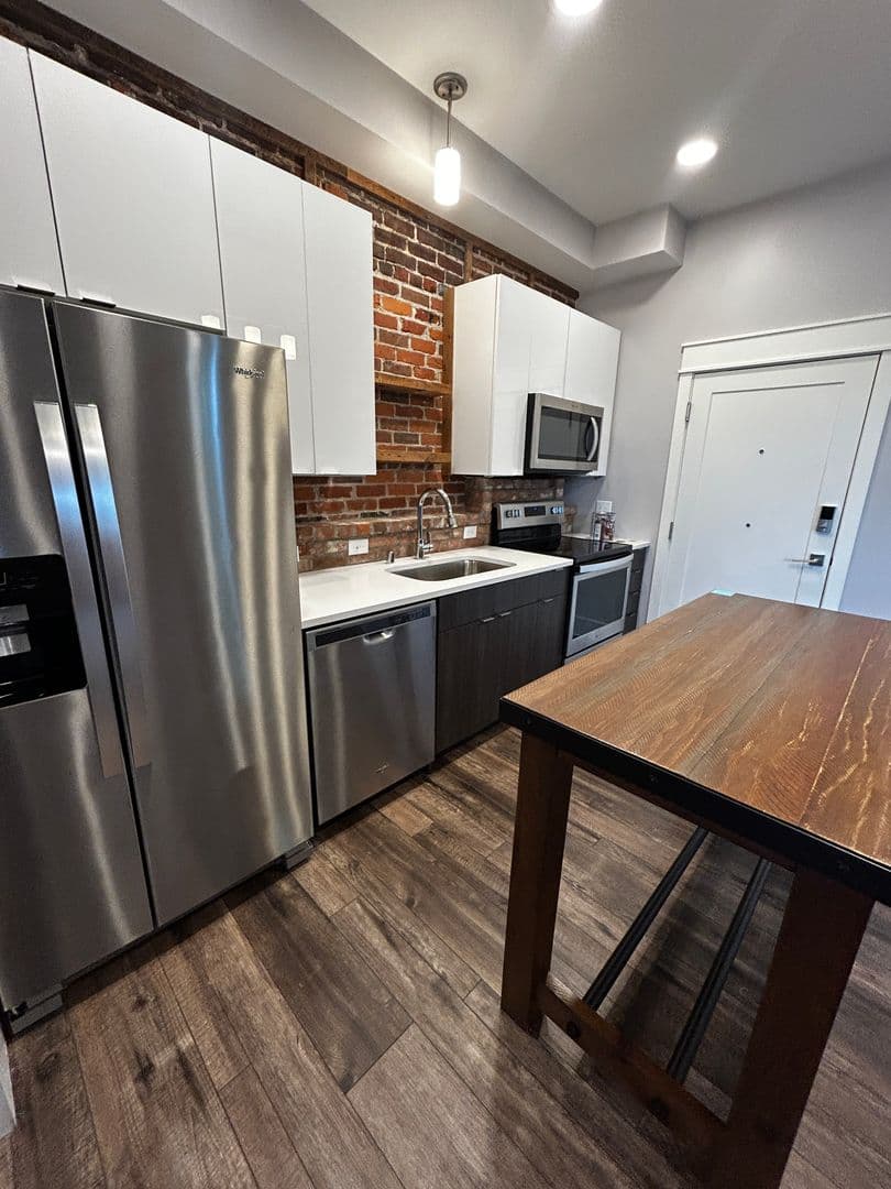 Duluth Apartment: 1509 E Superior Street