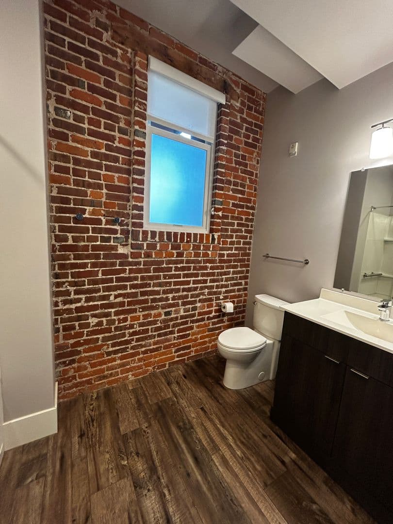Duluth Apartment: 1509 E Superior Street