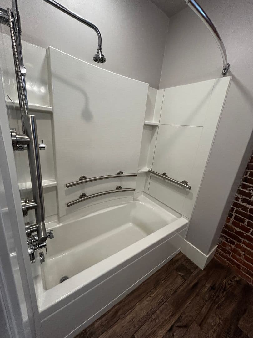 Duluth Apartment: 1509 E Superior Street