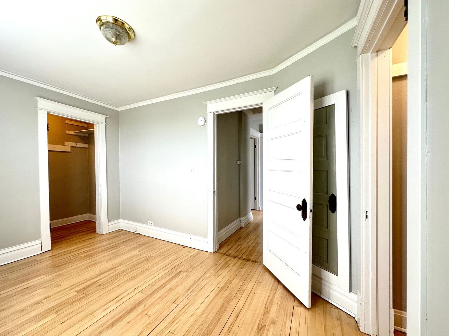 Duluth Apartment: 622 E 8th St