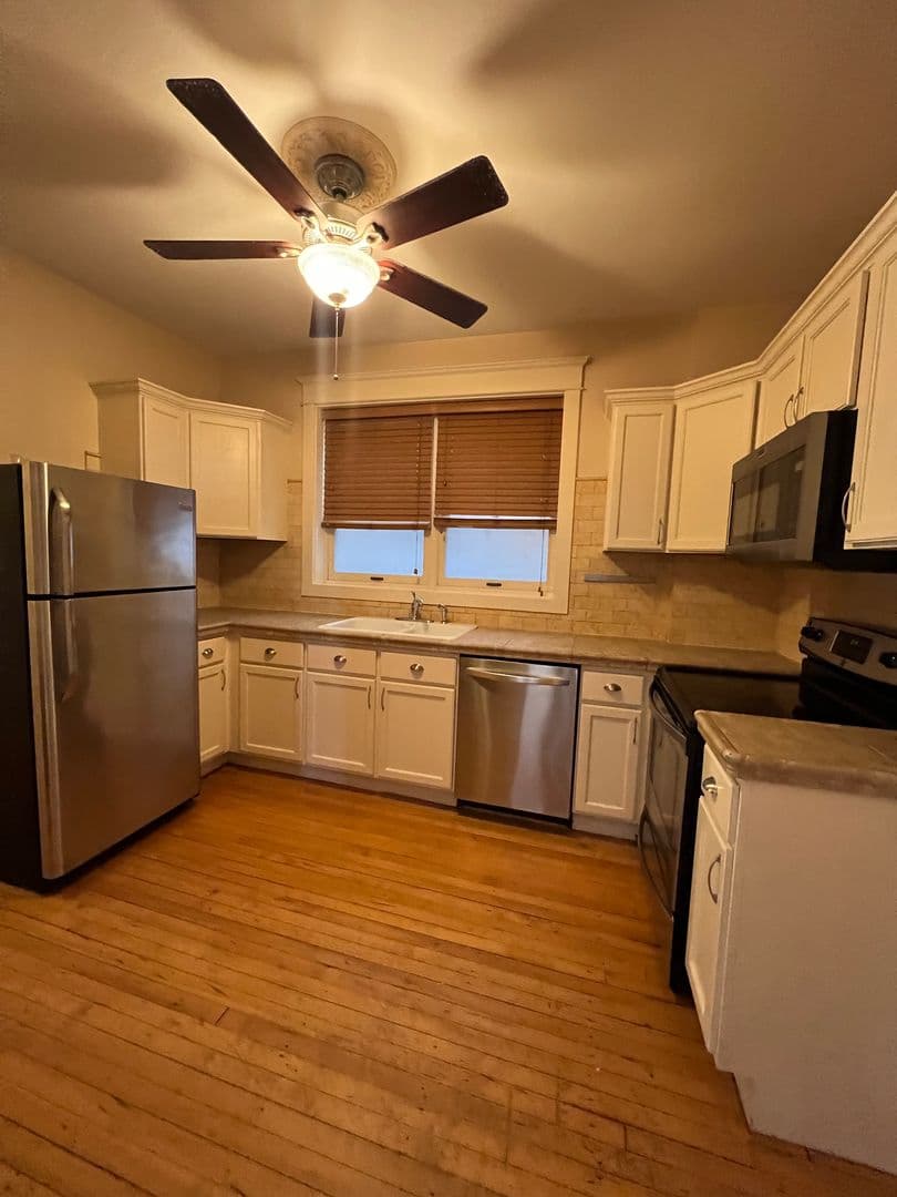 Duluth Apartment: 322-324 E 5th St