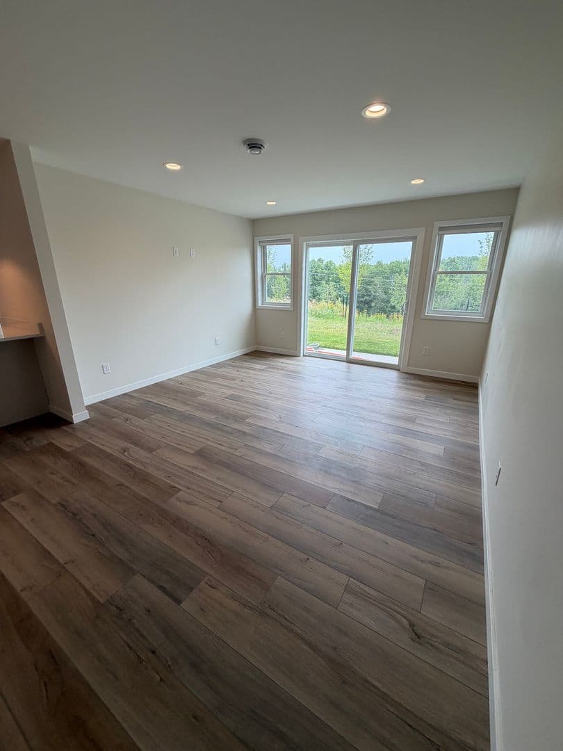 Duluth House: 2104 Cottage Hill