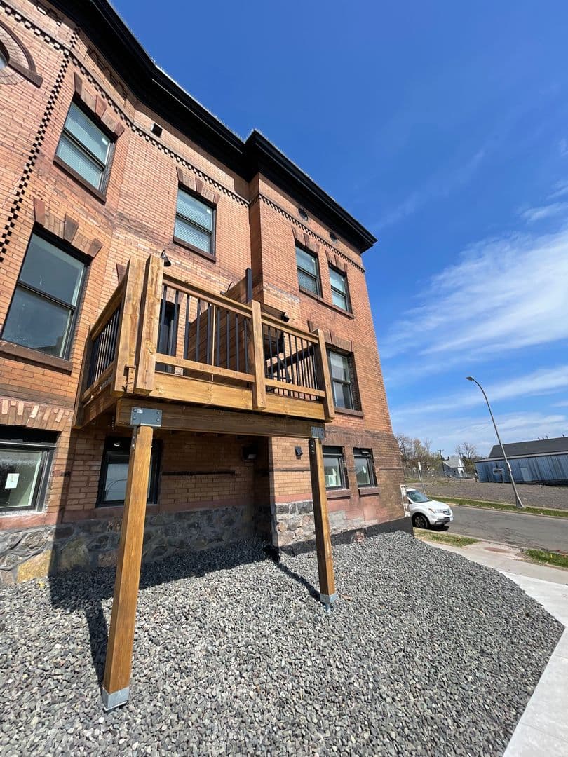 Duluth Apartment: 627 E 4th Street