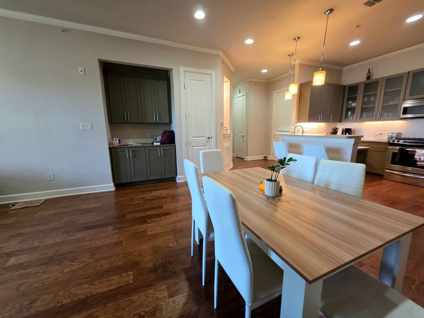 Fort Worth House: 2800 Sandage Ave. #206