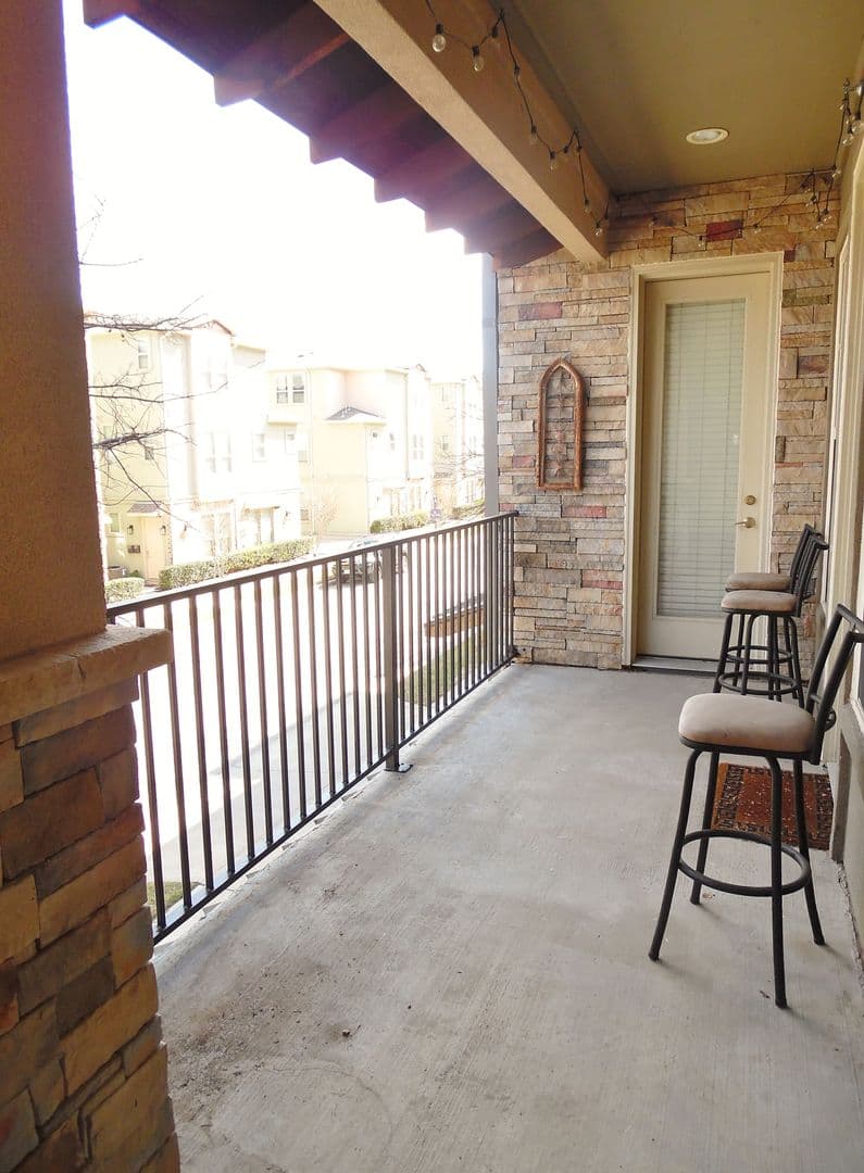 Fort Worth House: 2800 Sandage Ave. #206