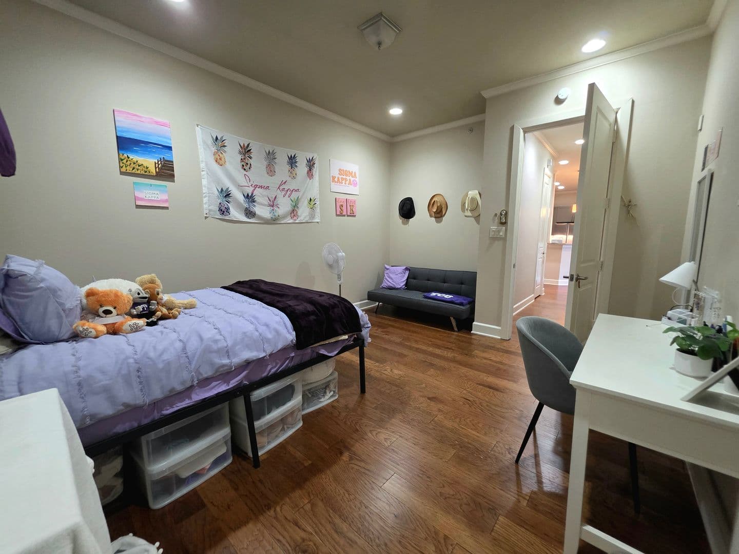 Fort Worth House: 2800 Sandage Ave. #206