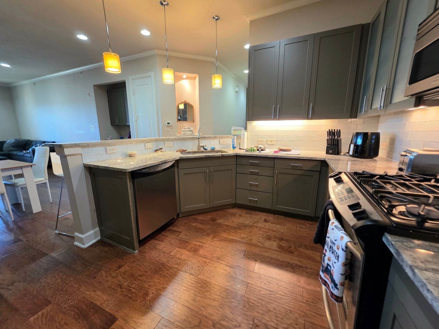 Fort Worth House: 2800 Sandage Ave. #206