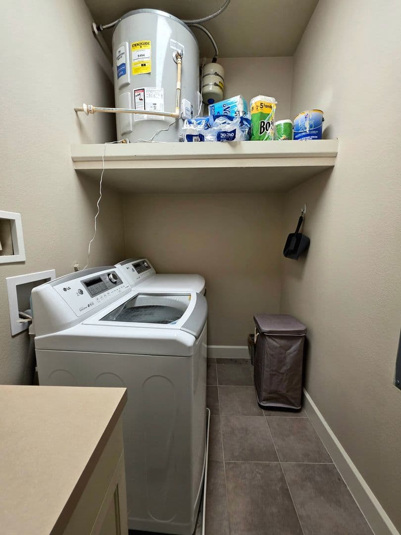 Fort Worth House: 2800 Sandage Ave. #206