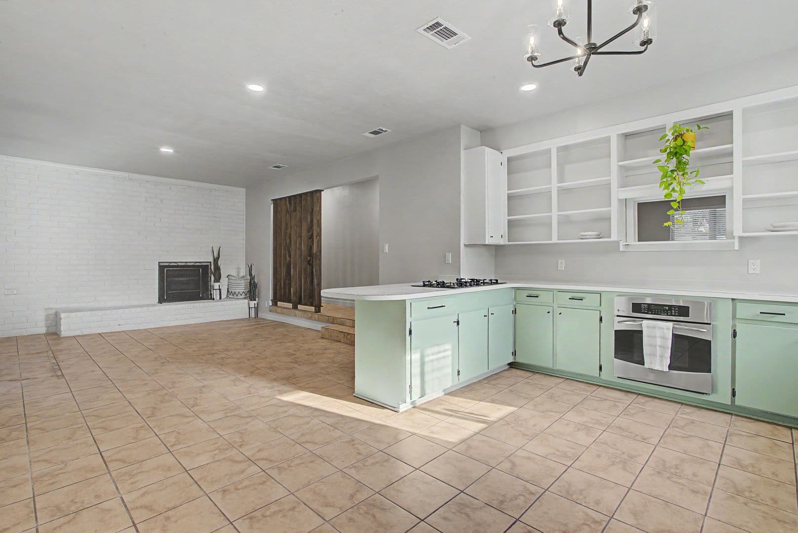Fort Worth House: 7232 Monterrey Dr