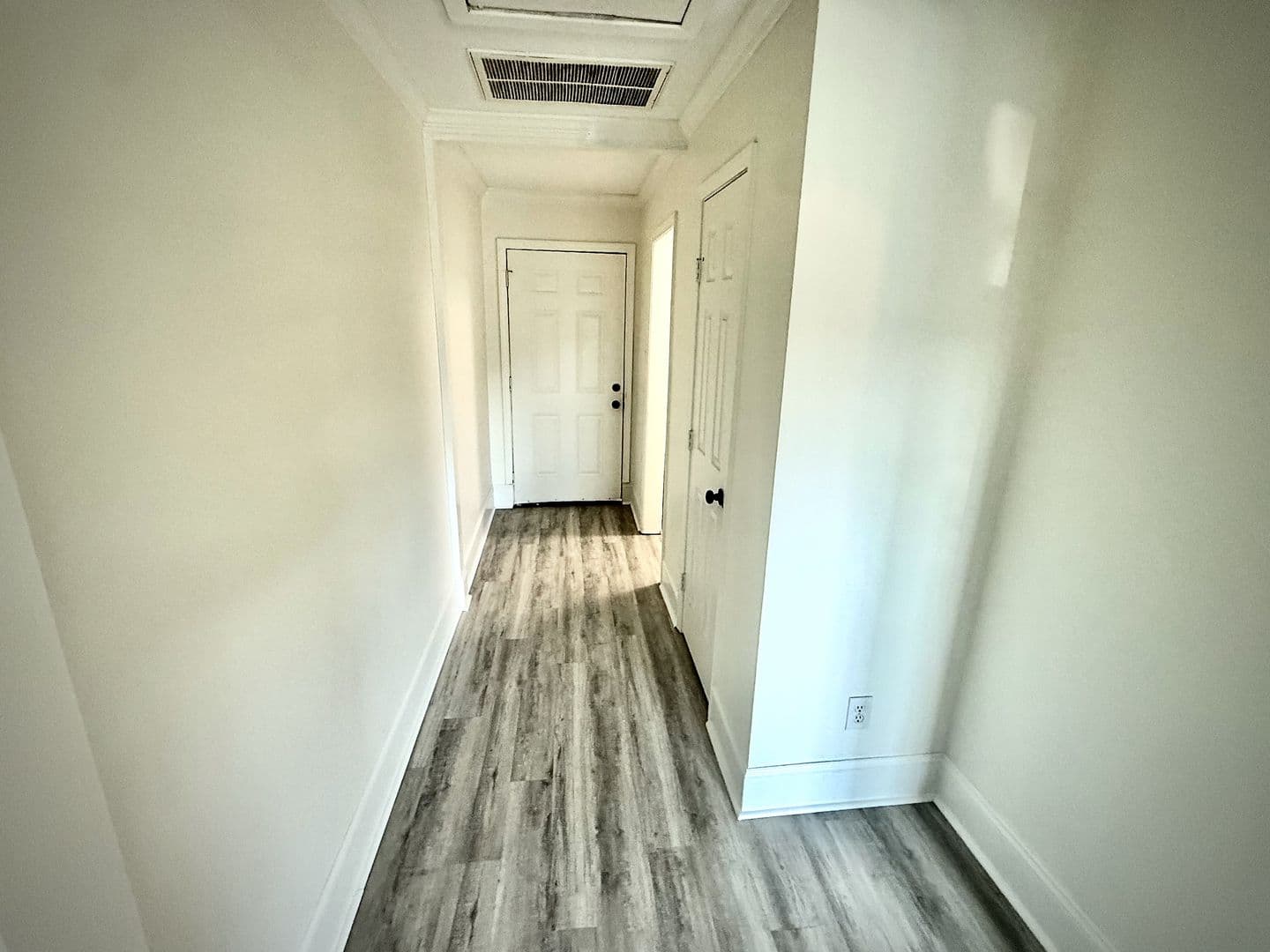 Madison House: 102 Channel Ln
