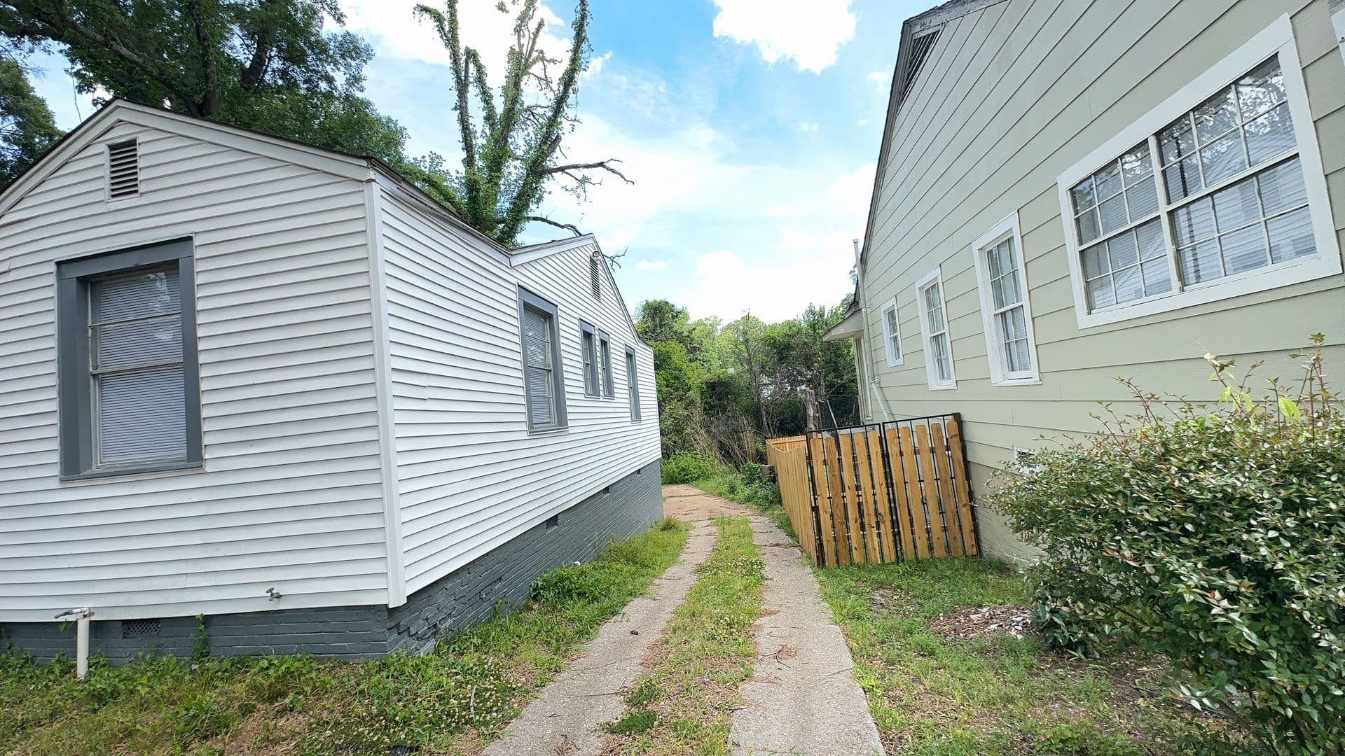 Jackson House: 4052 N State St
