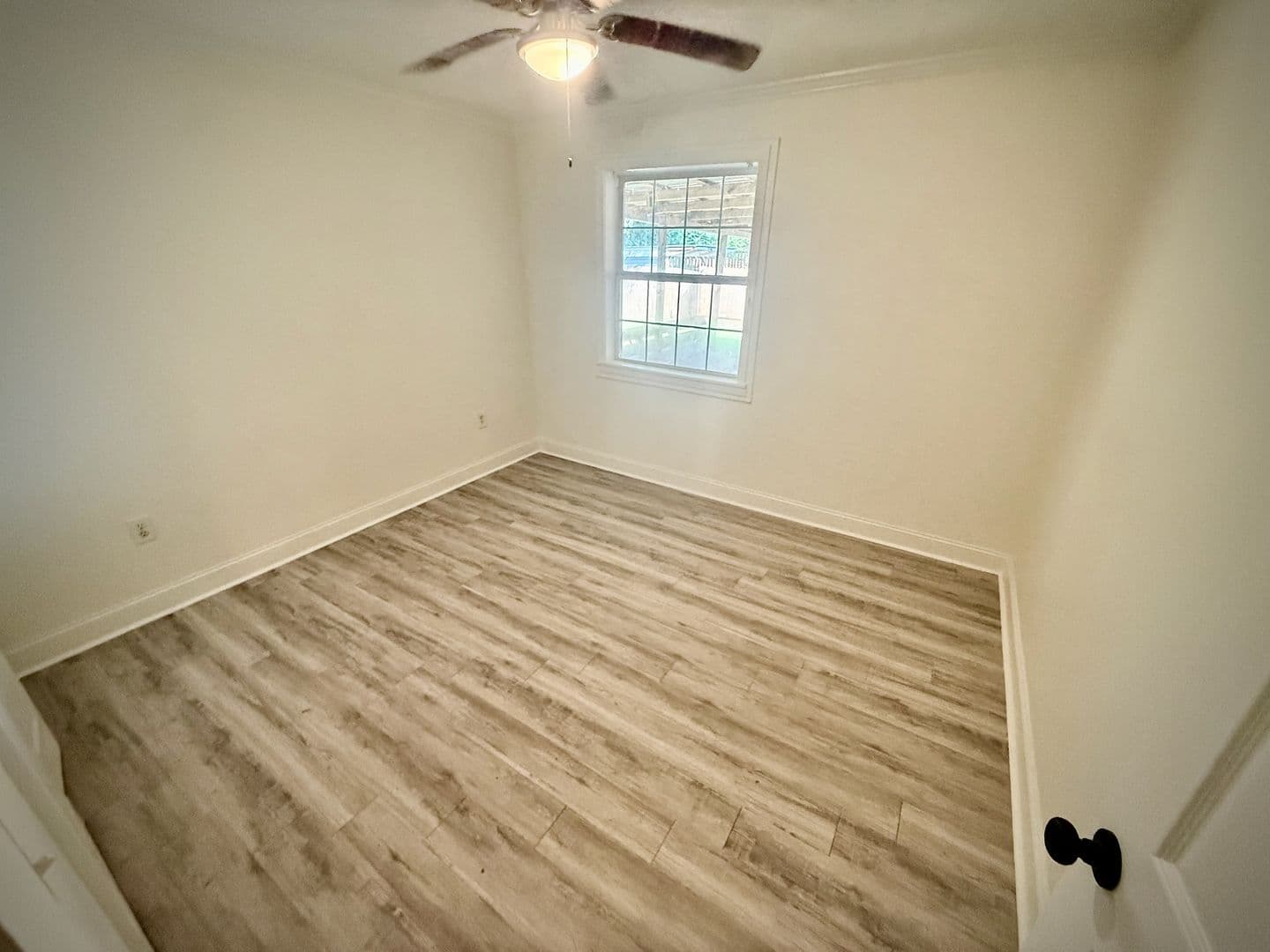 Madison House: 102 Channel Ln