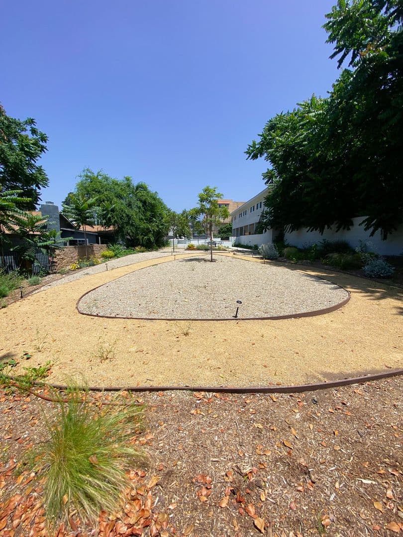Pasadena Apartment: 1577 N Fair Oaks Avenue