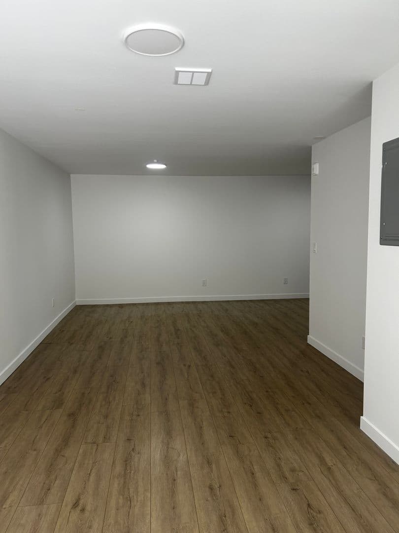 Pasadena Apartment: 435 N. Euclid Ave.