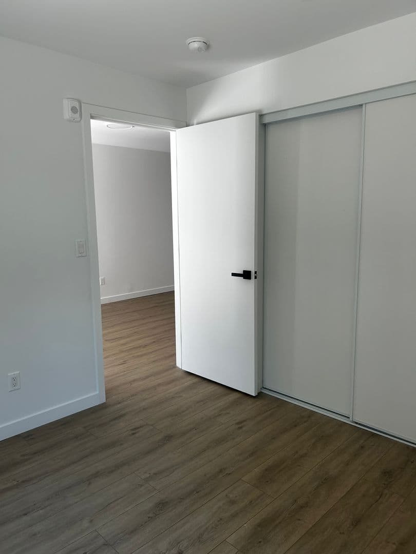 Pasadena Apartment: 435 N. Euclid Ave.