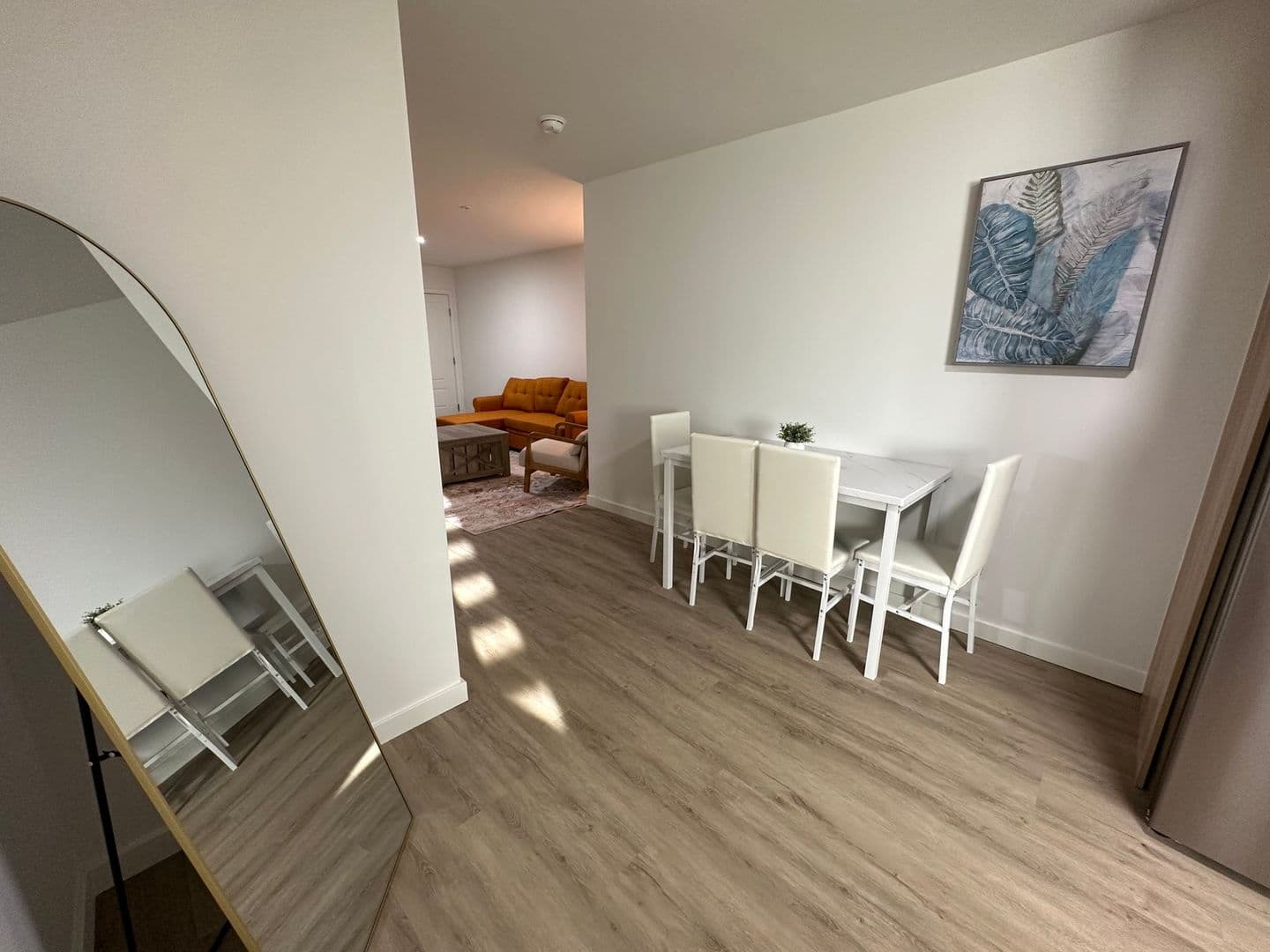 Pasadena Apartment: 1577 N Fair Oaks Avenue