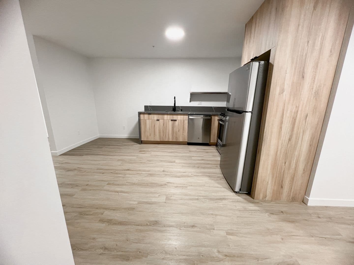 Pasadena Apartment: 1577 N Fair Oaks Avenue