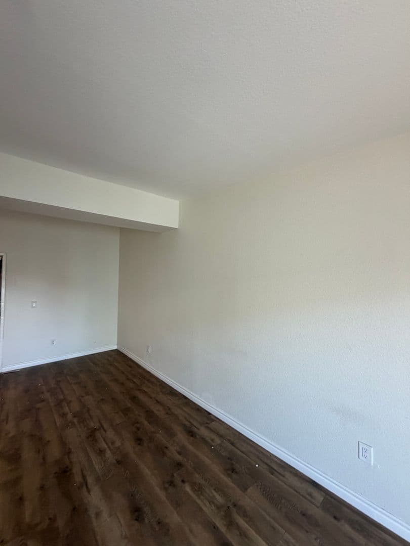 Pasadena Apartment: 839 N. Summit Ave