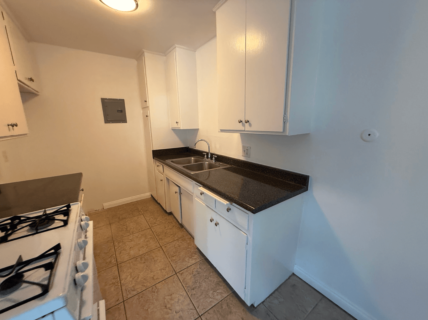 Glendale Apartment: 1134-1138 E. Elk Ave.